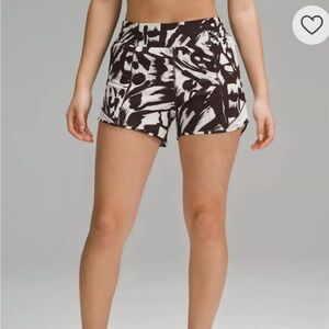 Lululemon Hotty Hot High-Rise Lined Short 4” in Monarch Bloom